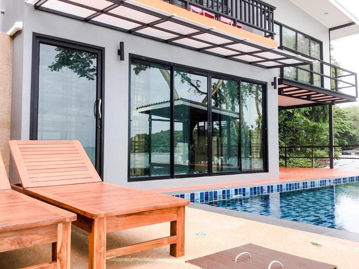 Koh Sirey Beachfront Pool Villa Пхукет Экстерьер фото