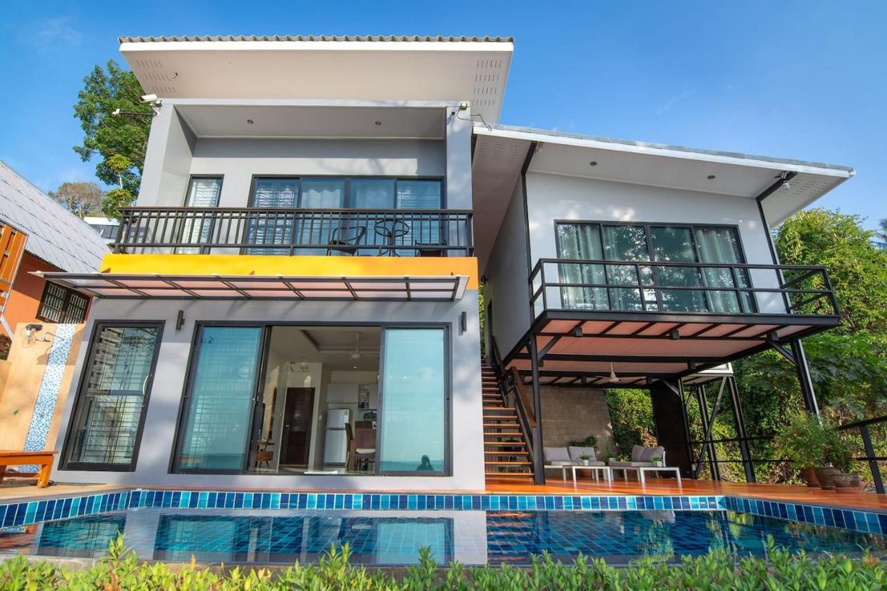 Koh Sirey Beachfront Pool Villa Пхукет Экстерьер фото